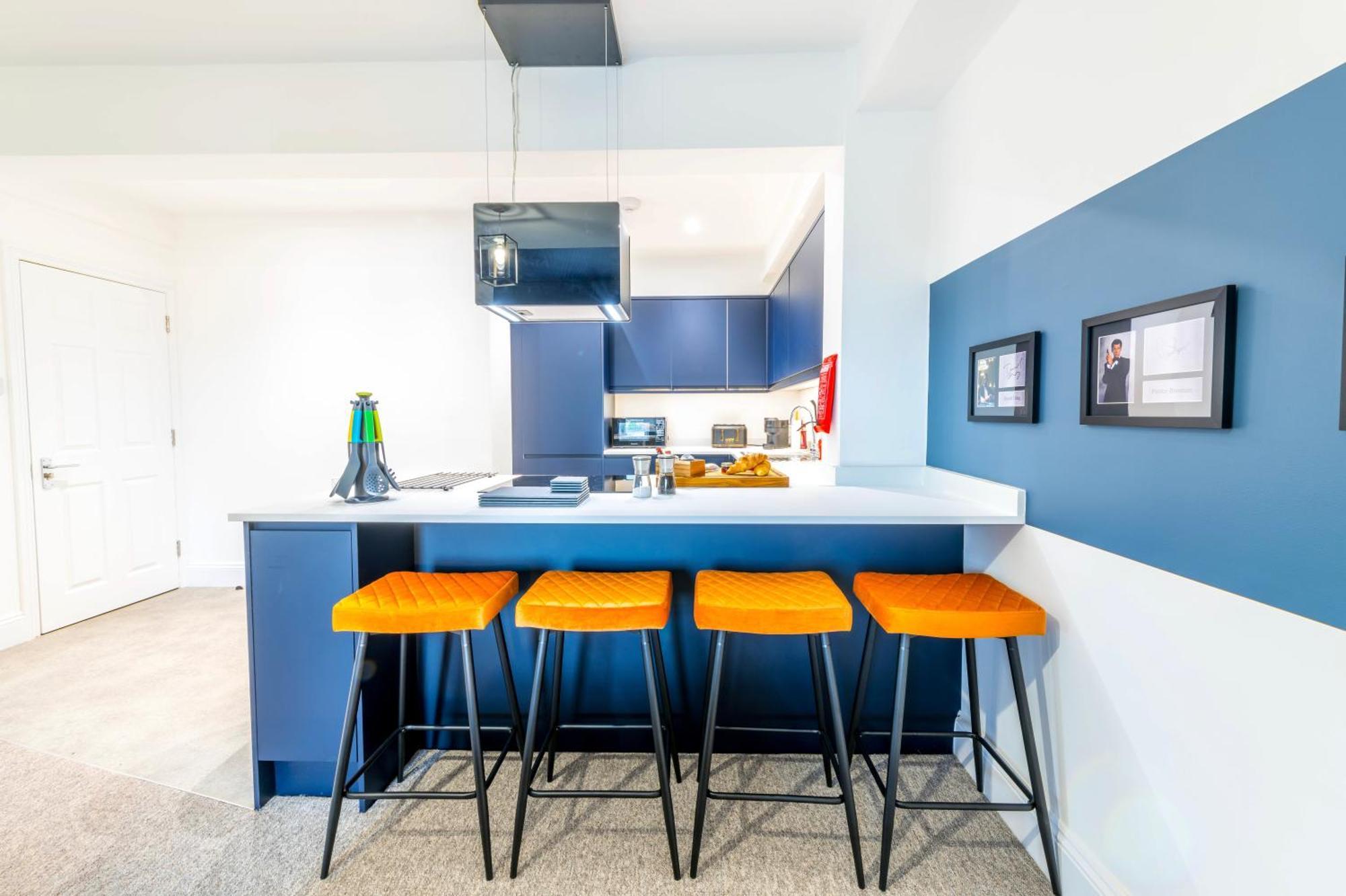 Skyfall With Free Parking For Families & Business By Prescott Apartments Бристол Екстериор снимка