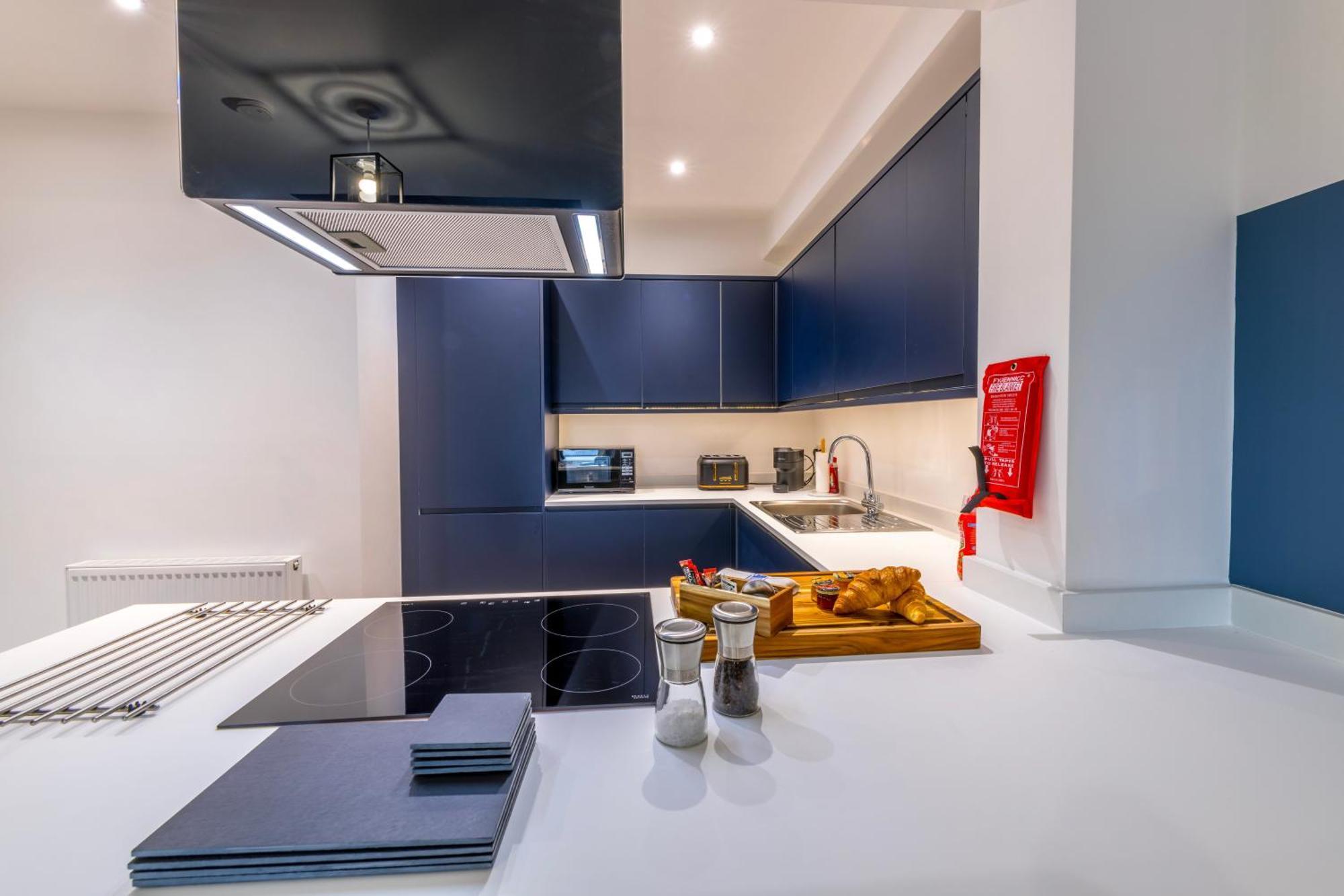 Skyfall With Free Parking For Families & Business By Prescott Apartments Бристол Екстериор снимка