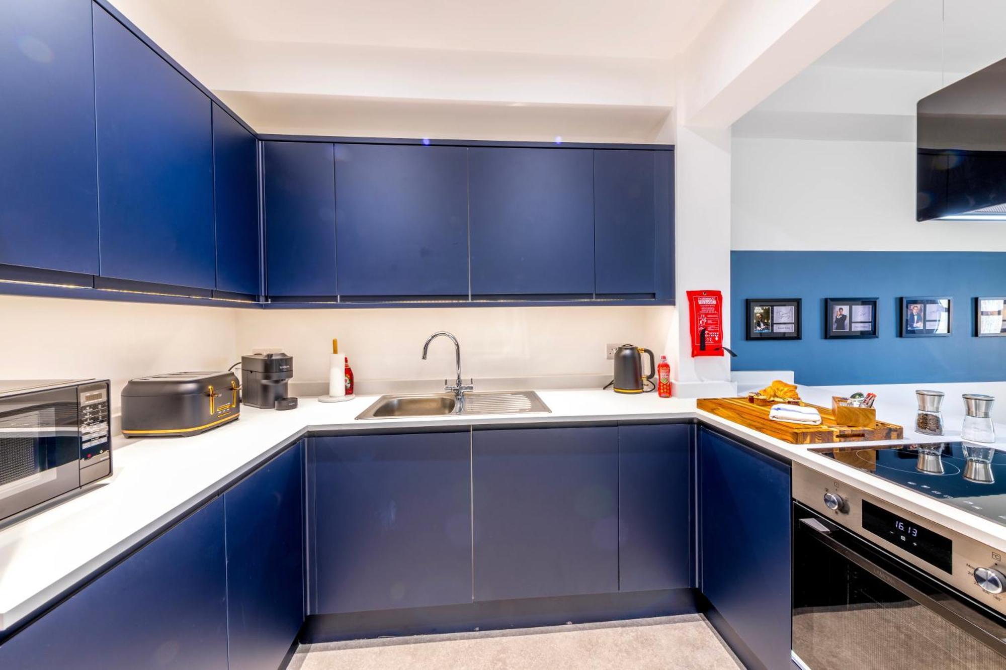 Skyfall With Free Parking For Families & Business By Prescott Apartments Бристол Екстериор снимка